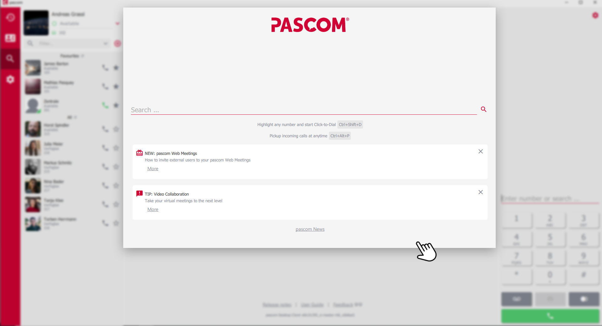 By default, the dynamic middle section displays the search function and recent notifications, but it can also show chat history or the journal.