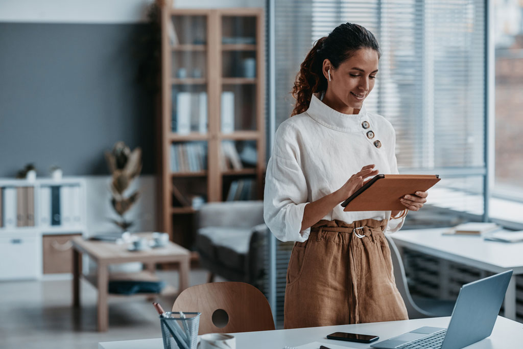 Expertly and professionally manage all calls from your firm’s clients